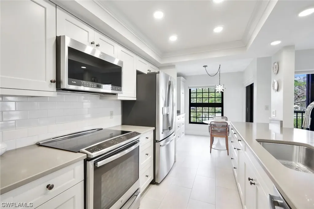6080 Pelican Bay Boulevard Naples FL 34108