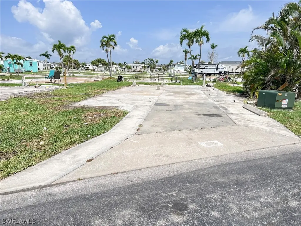 19681 #139 Summerlin Road Fort Myers FL 33908