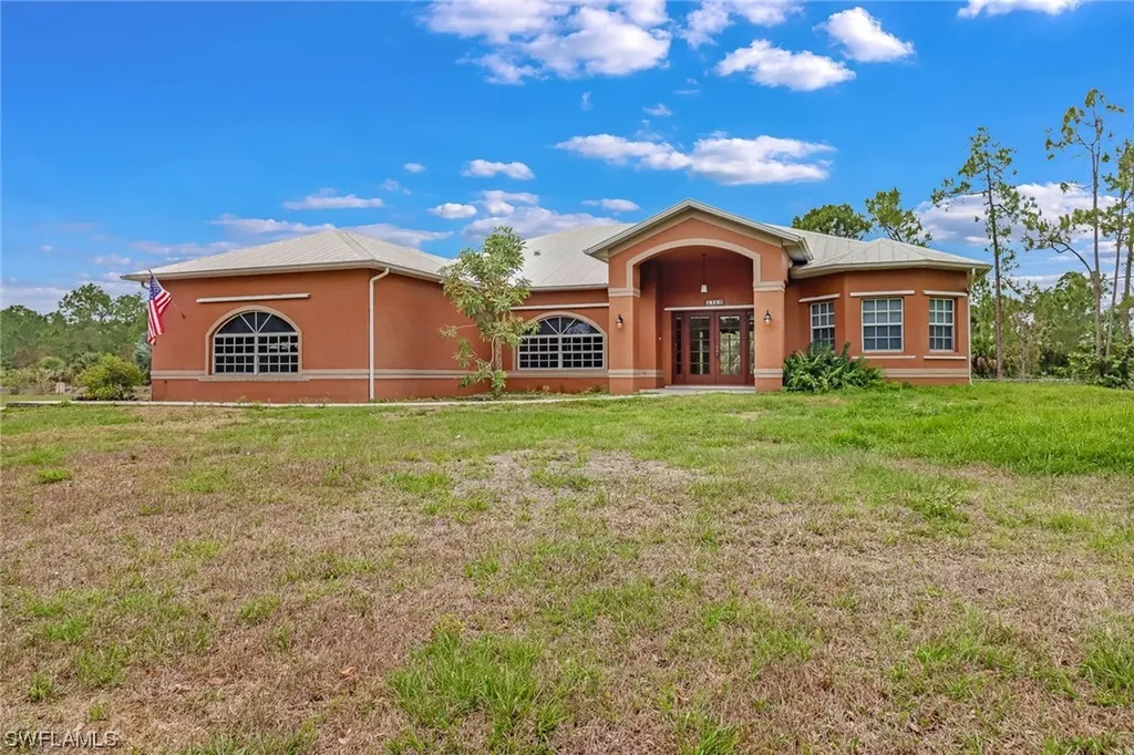 2380 10th Avenue SE Naples FL 34117