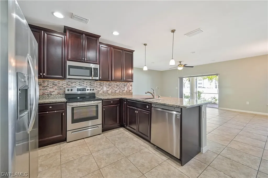 3782 Tilbor Circle Fort Myers FL 33916
