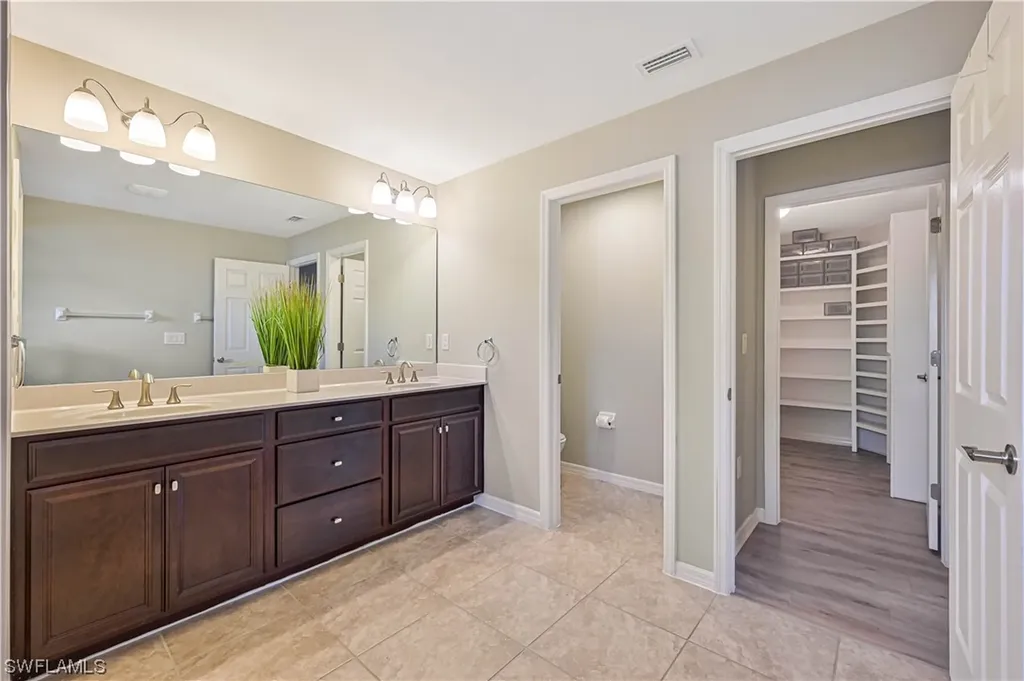 3782 Tilbor Circle Fort Myers FL 33916
