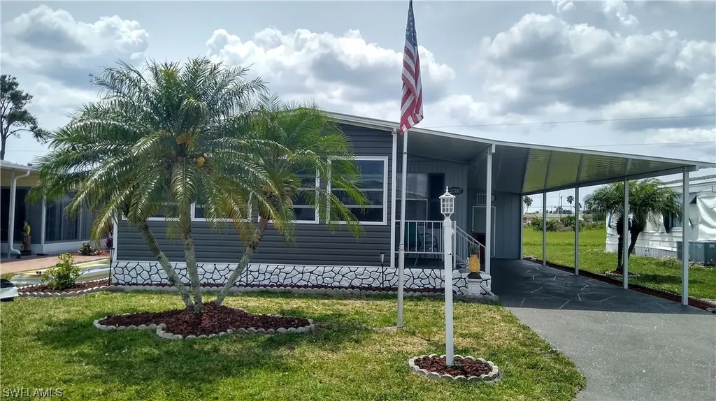 2787 Breezewood Drive North Fort Myers FL 33917