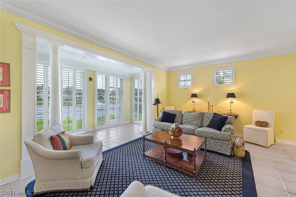 Naples FL, 900 L'ambiance Circle, Unit 106