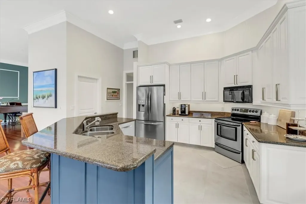 5720 Autumn Oaks Lane Naples FL 34119