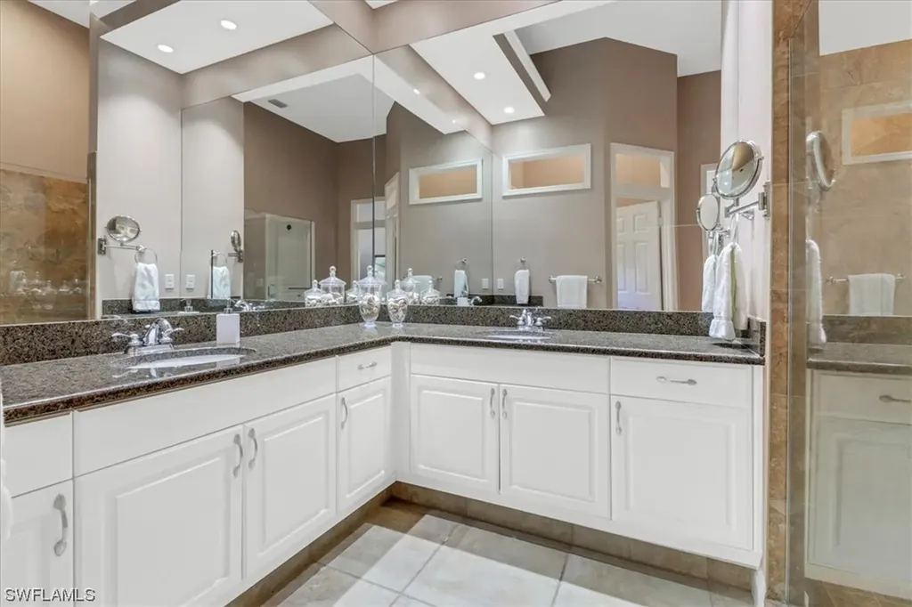 5720 Autumn Oaks Lane Naples FL 34119