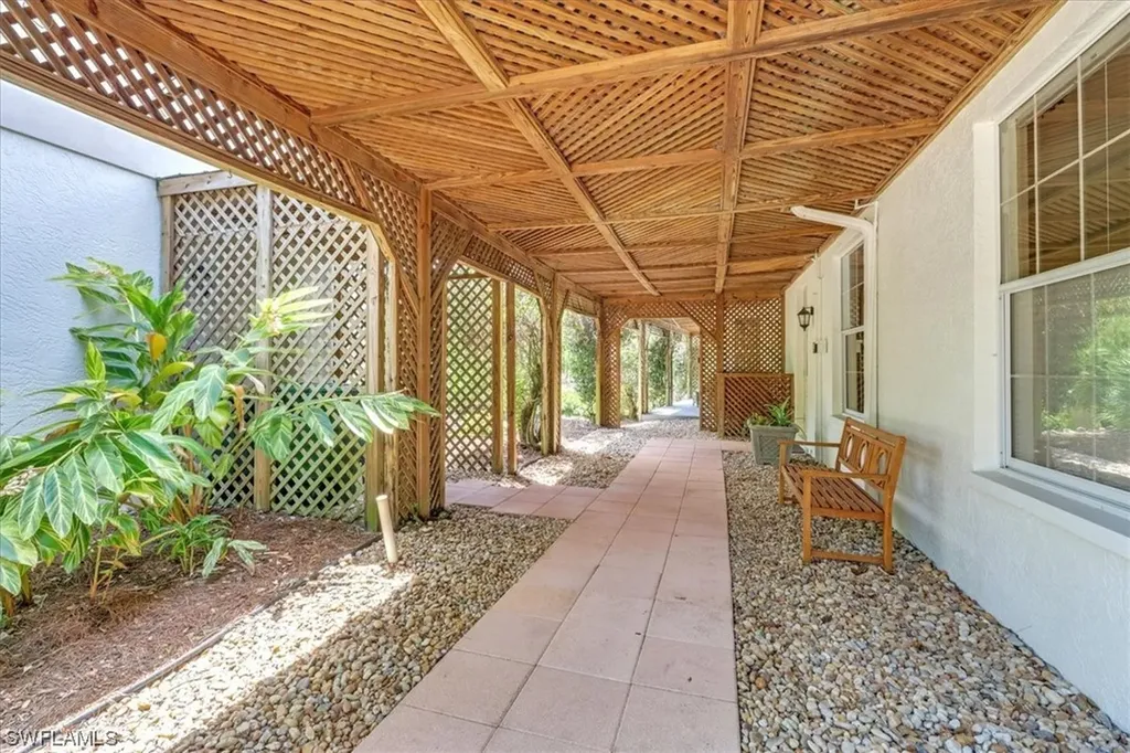 5720 Autumn Oaks Lane Naples FL 34119
