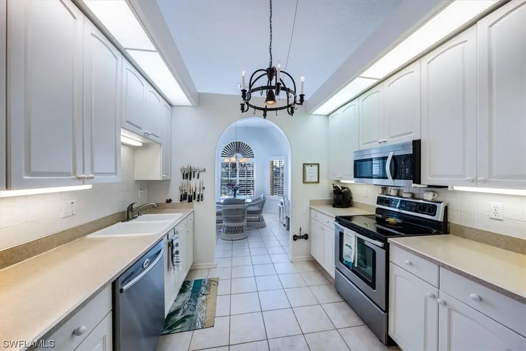 11305 Longshore Way E Naples FL 34119