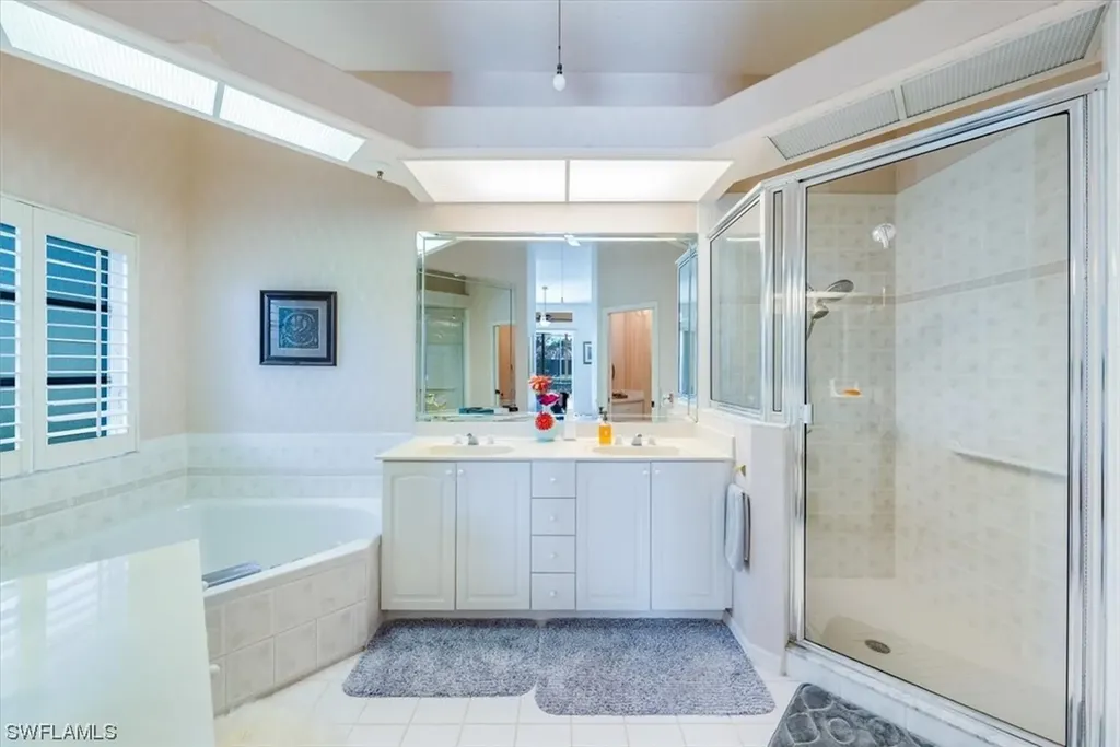 11305 Longshore Way E Naples FL 34119