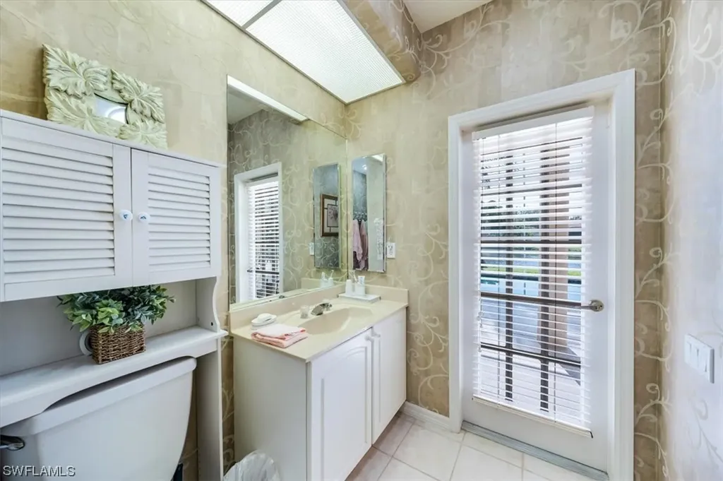 11305 Longshore Way E Naples FL 34119