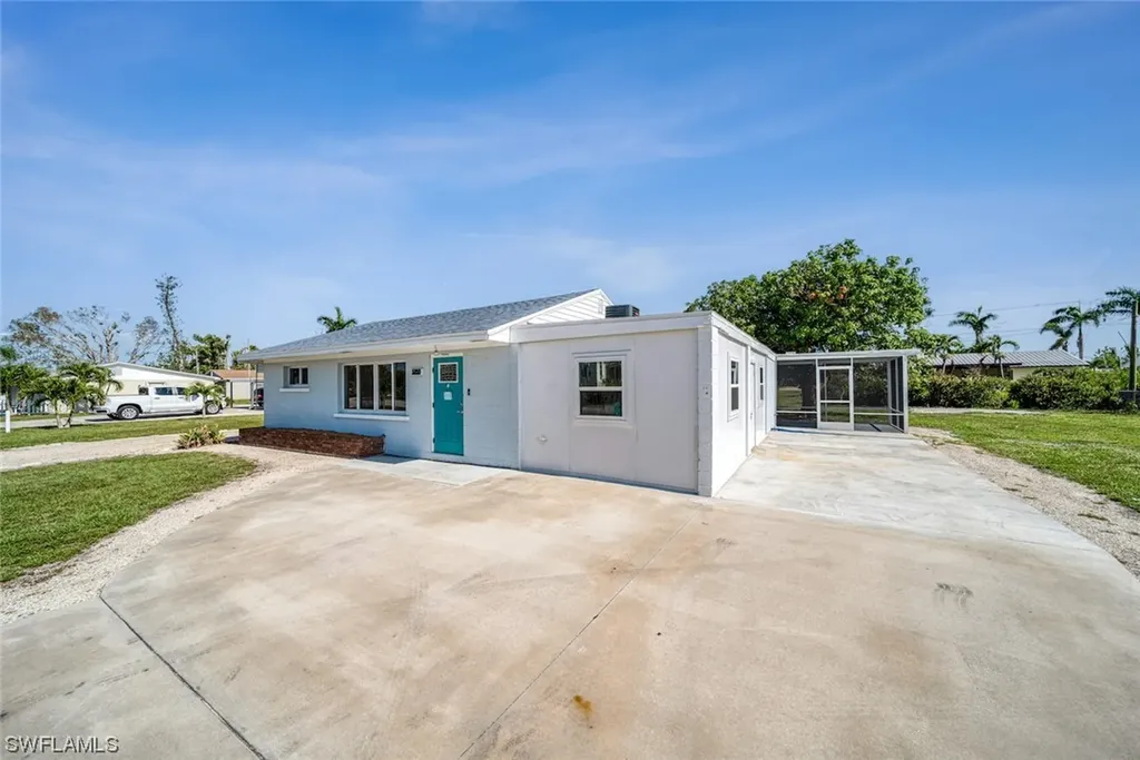 5855 Cubles Drive Bokeelia FL 33922