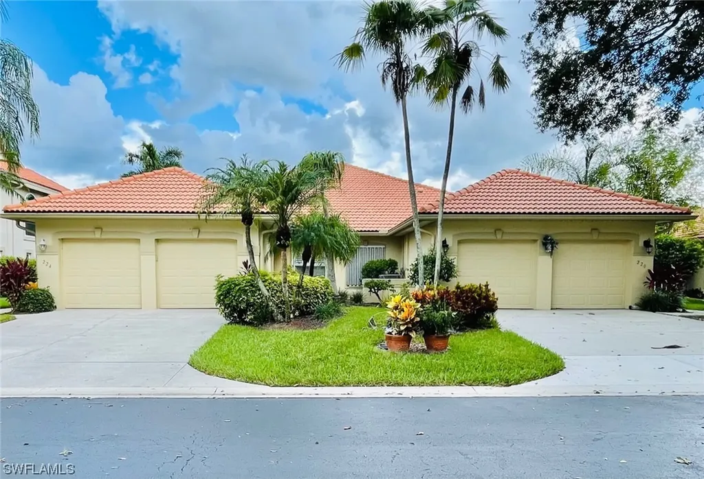 224 Napa Ridge Road E Naples FL 34119