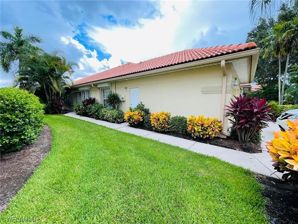 224 Napa Ridge Road E Naples FL 34119