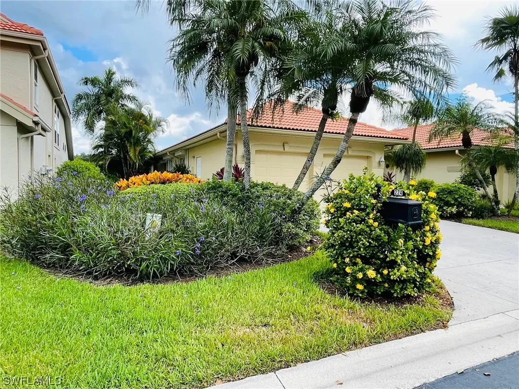 224 Napa Ridge Road E Naples FL 34119