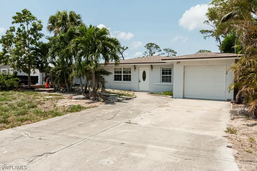 4646 Amherst Court Fort Myers FL 33907