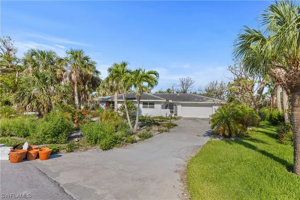 586 Boulder Drive Sanibel FL 33957