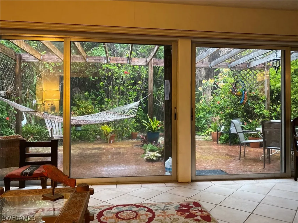586 Boulder Drive Sanibel FL 33957