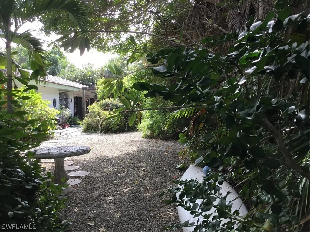 586 Boulder Drive Sanibel FL 33957