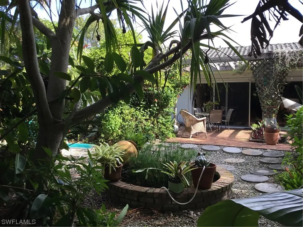 586 Boulder Drive Sanibel FL 33957