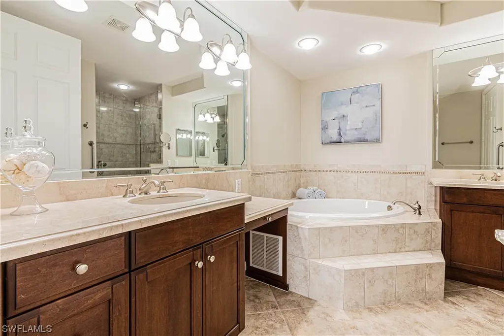 580 El Camino Real Naples FL 34119