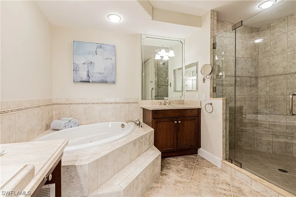 580 El Camino Real Naples FL 34119