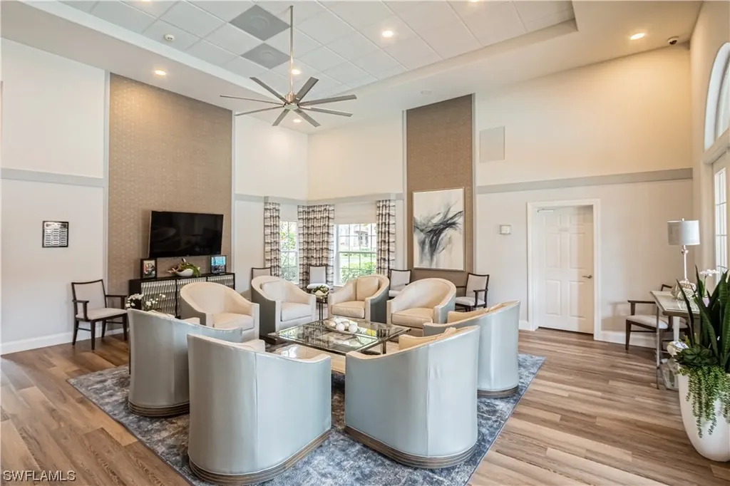 580 El Camino Real Naples FL 34119