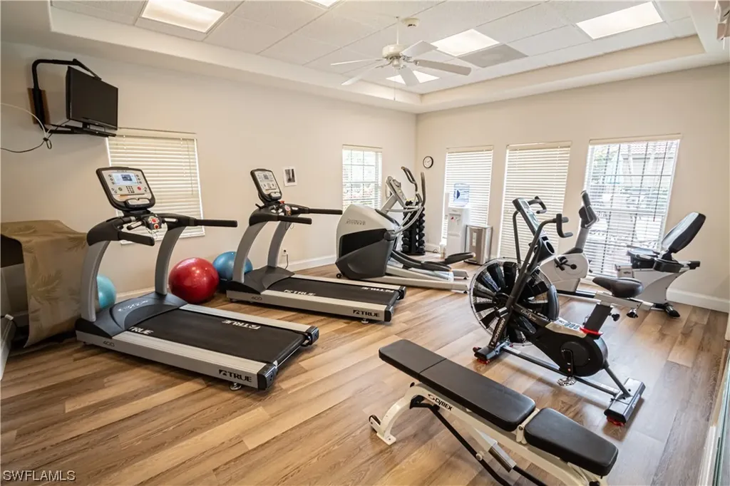 580 El Camino Real Naples FL 34119