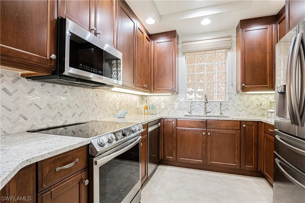 580 El Camino Real Naples FL 34119