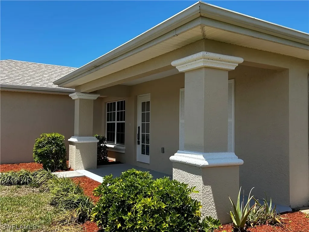 2837 NW 4th Street Cape Coral FL 33993