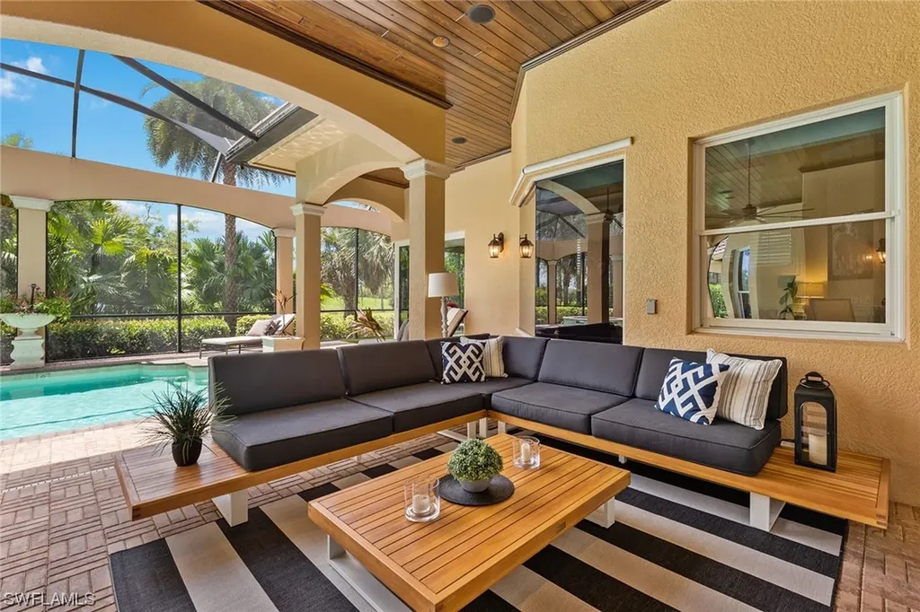 3828 Mahogany Bend Drive Naples FL 34114