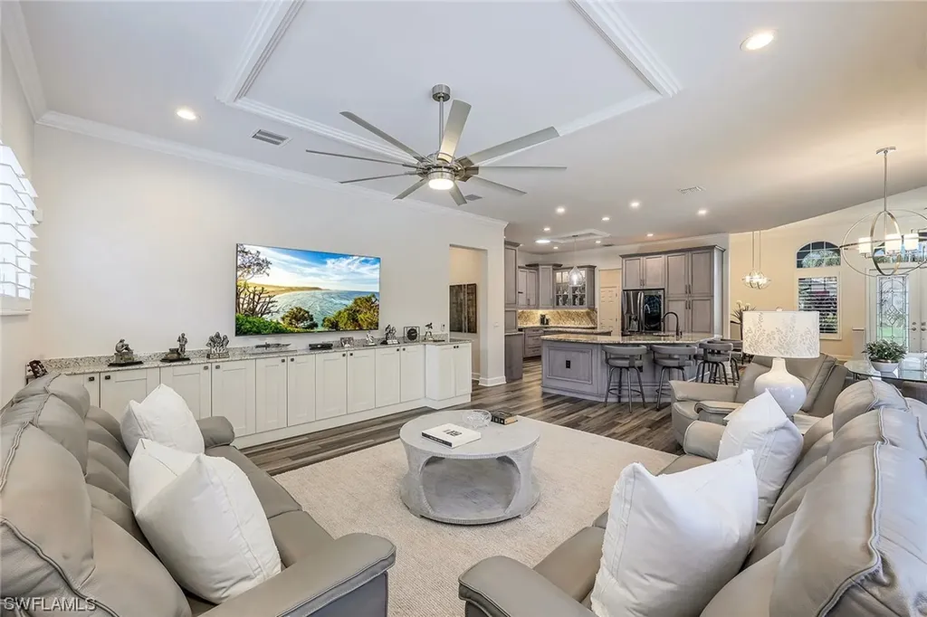 8392 Northhampton Court Naples FL 34120