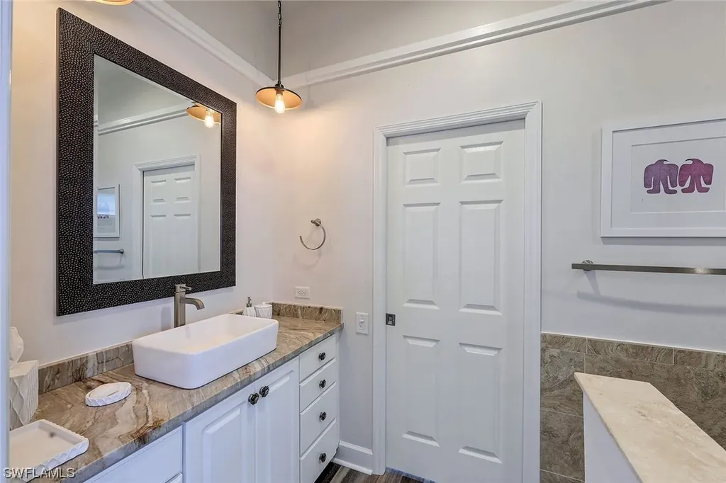 8392 Northhampton Court Naples FL 34120