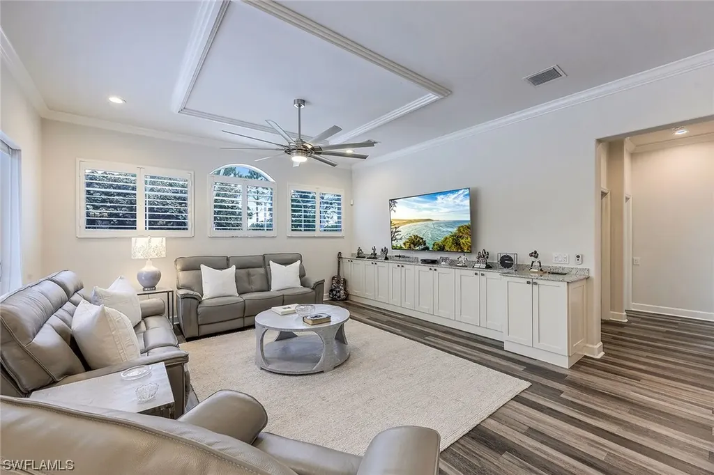 8392 Northhampton Court Naples FL 34120