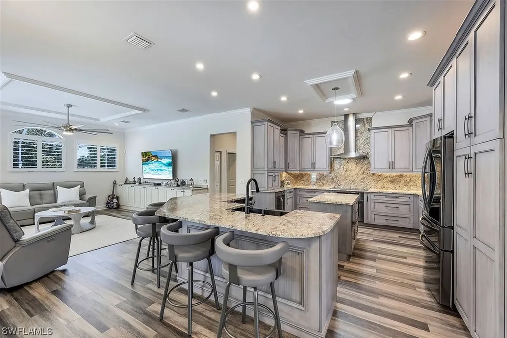 8392 Northhampton Court Naples FL 34120