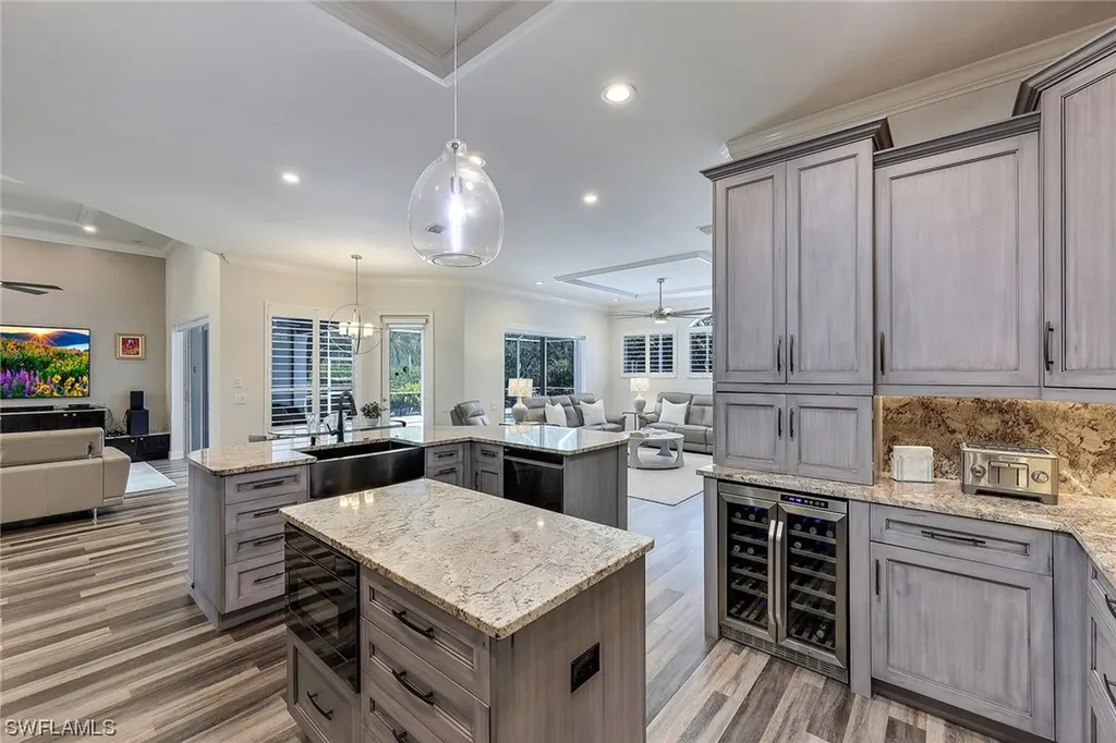 8392 Northhampton Court Naples FL 34120