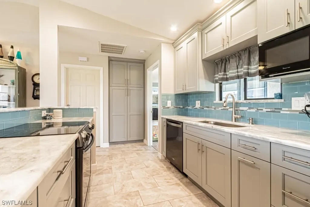 1204 NW 13th Avenue Cape Coral FL 33993