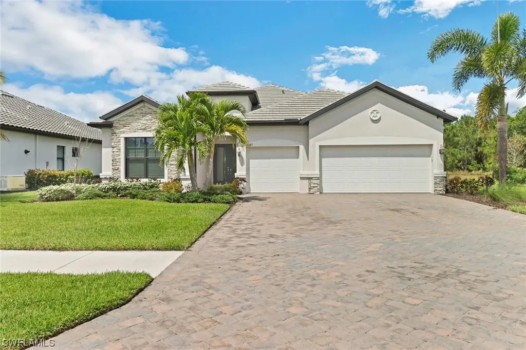 2387 Grenadines Way Naples FL 34120