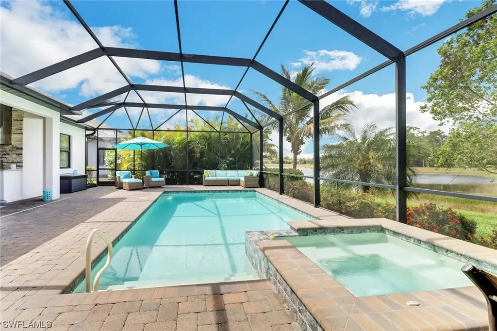 2387 Grenadines Way Naples FL 34120