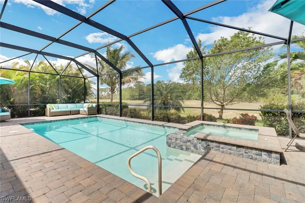 2387 Grenadines Way Naples FL 34120