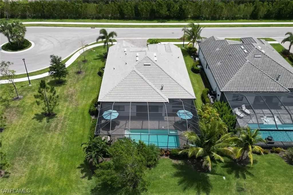 2387 Grenadines Way Naples FL 34120