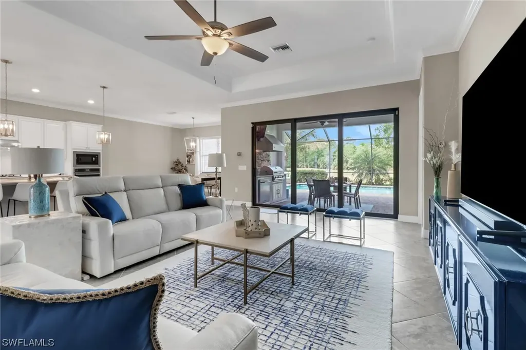2387 Grenadines Way Naples FL 34120