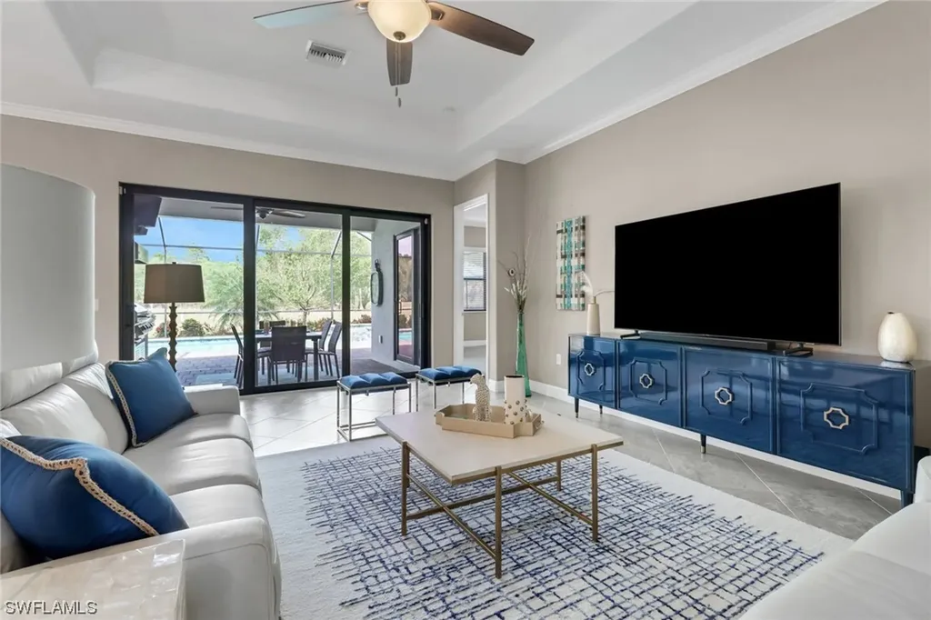 2387 Grenadines Way Naples FL 34120