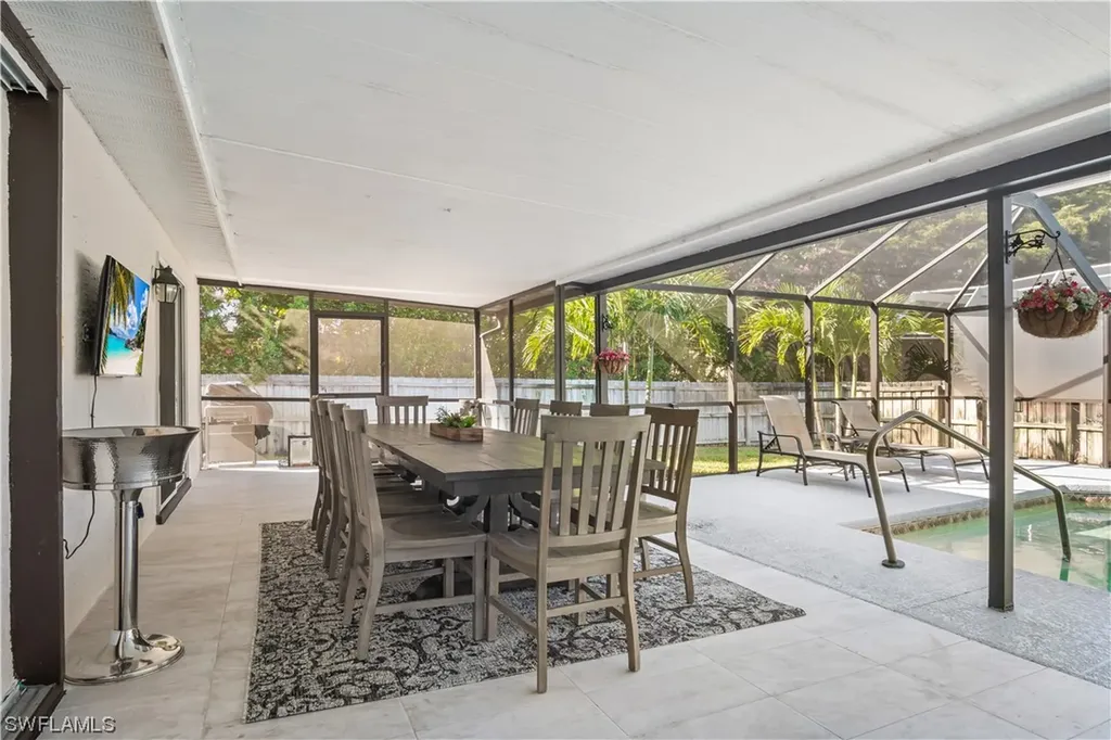 101 Sharwood Drive Naples FL 34110