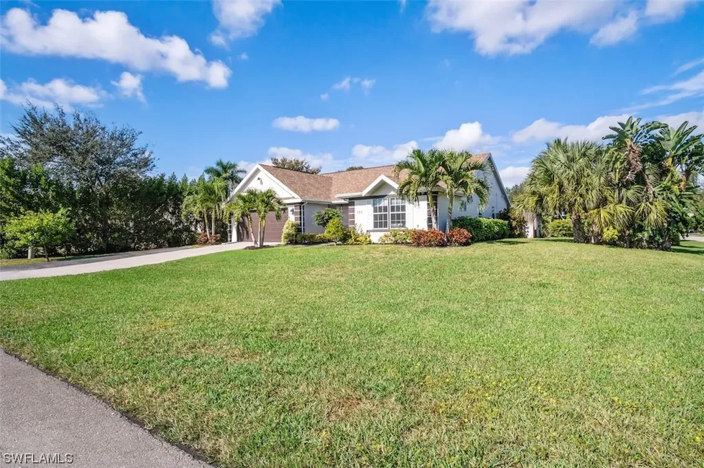 101 Sharwood Drive Naples FL 34110