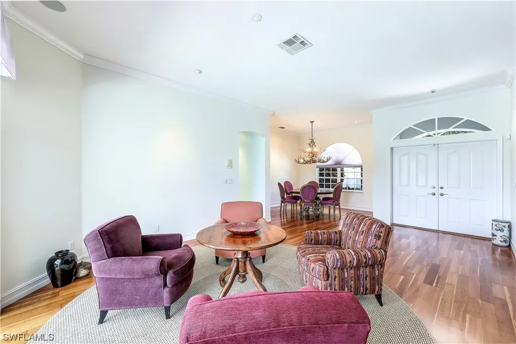 1940 Timberline Drive Naples FL 34109
