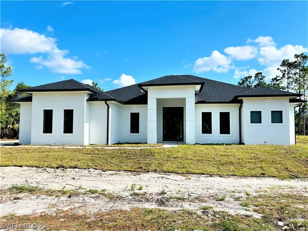 4634 43rd Avenue NE Naples FL 34120