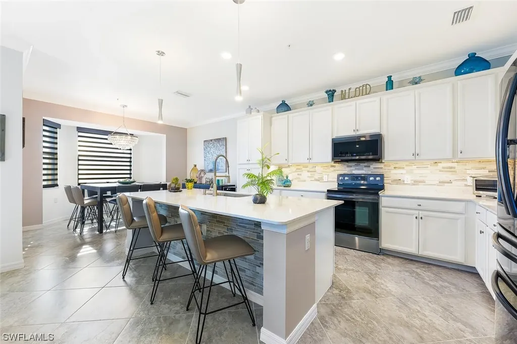 Naples FL, 9584 Trevi Court, Unit 5241