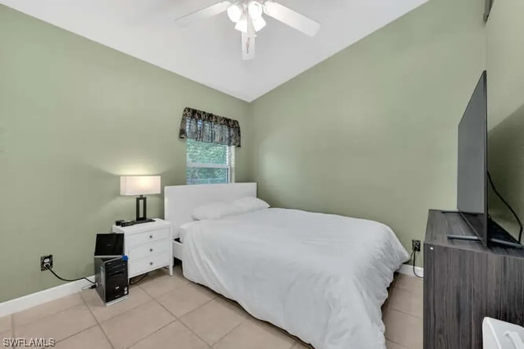 775 16th Avenue NW Naples FL 34120