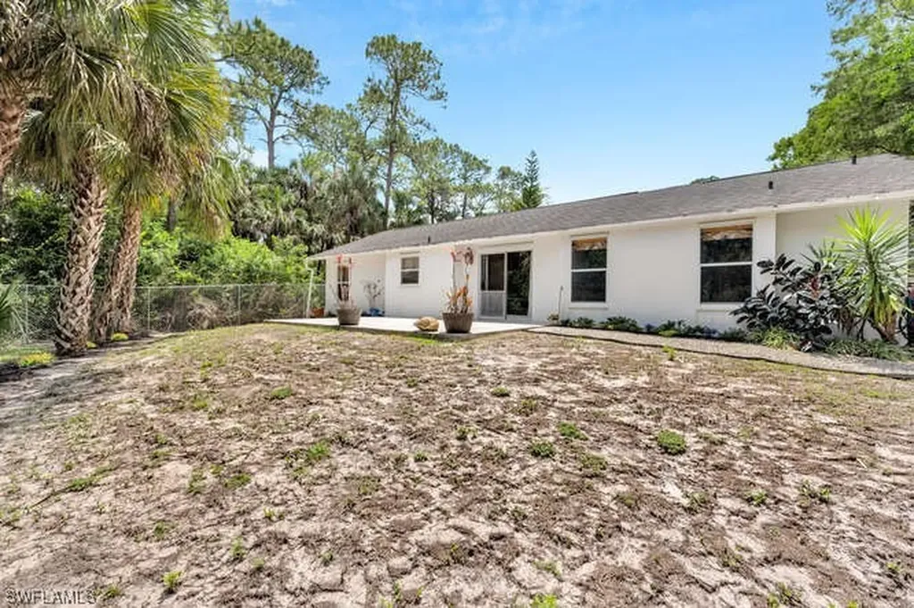 775 16th Avenue NW Naples FL 34120