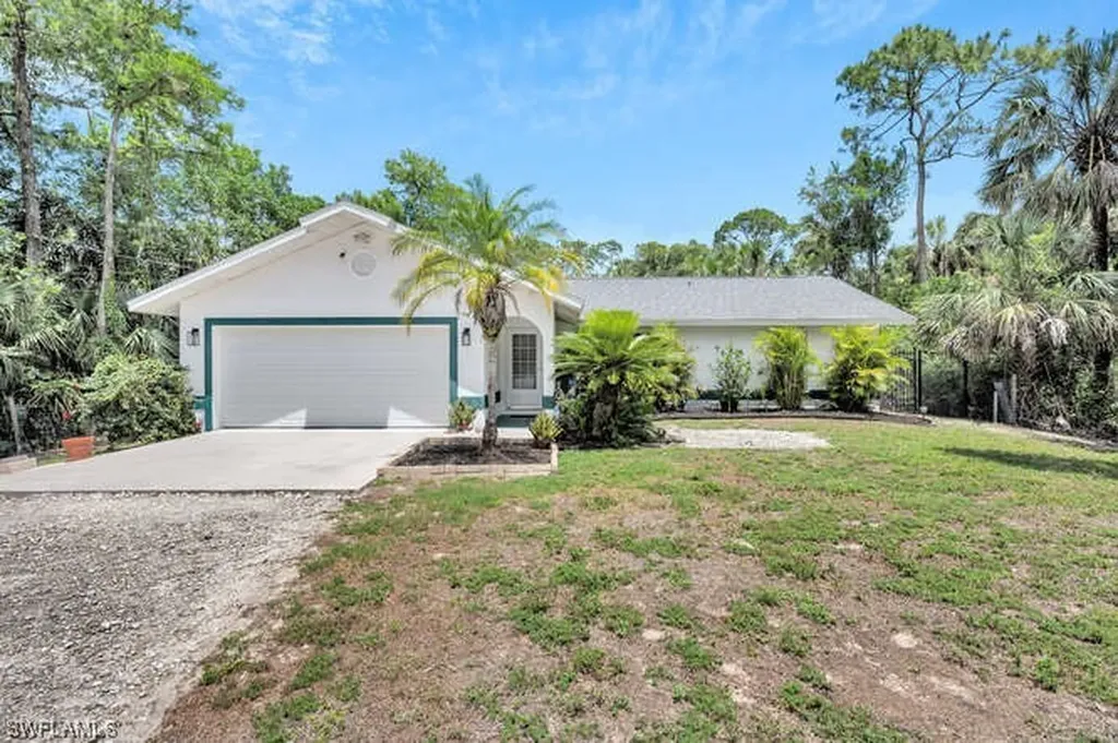 775 16th Avenue NW Naples FL 34120