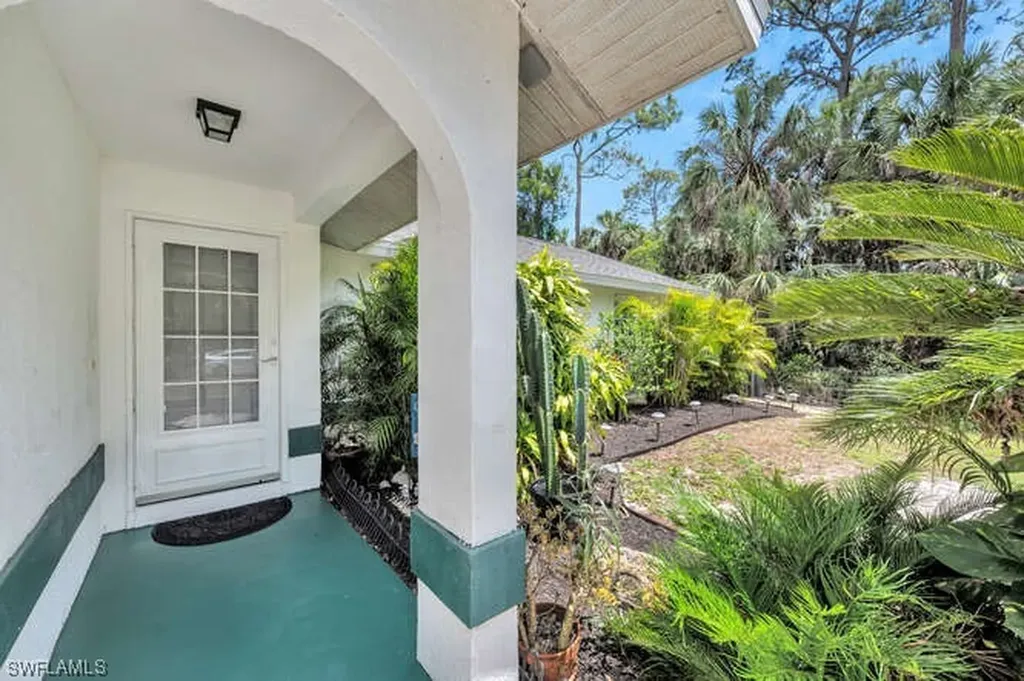 775 16th Avenue NW Naples FL 34120